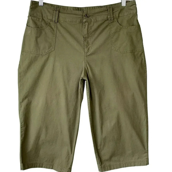 C EST 1946 Classic Cropped Capri Pants Size 16 Stretchy Straight Leg Olive Green - Picture 1 of 12